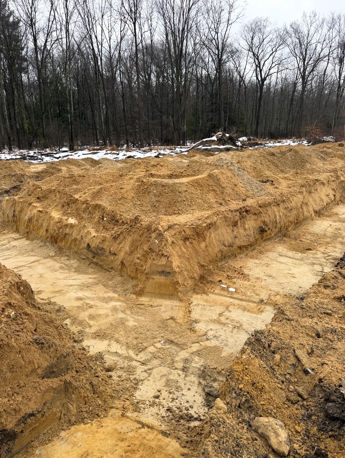 Basement excavation cut in sandy soil